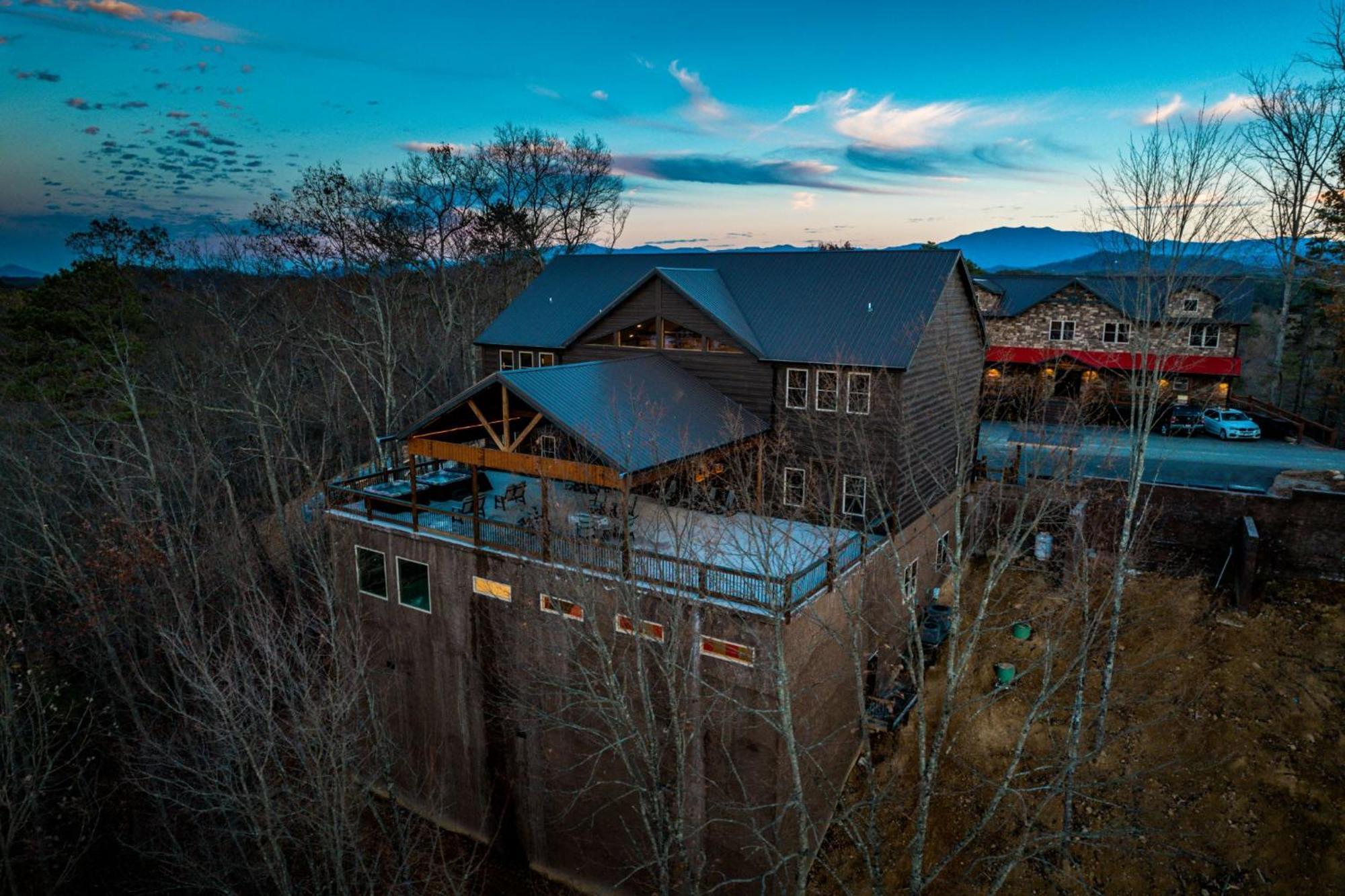 Swim And Gym Mansion Villa Pigeon Forge Exterior photo