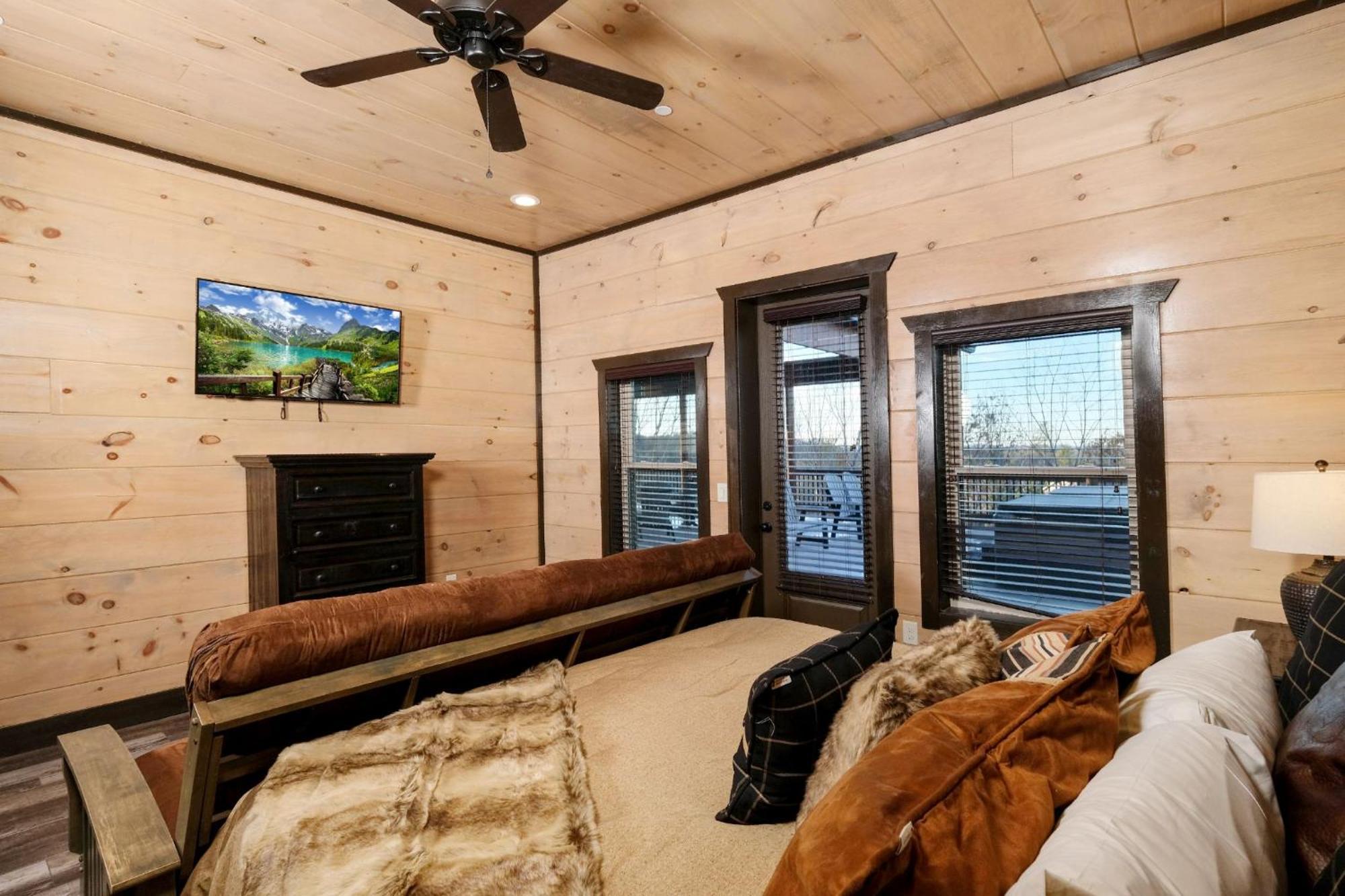 Swim And Gym Mansion Villa Pigeon Forge Exterior photo